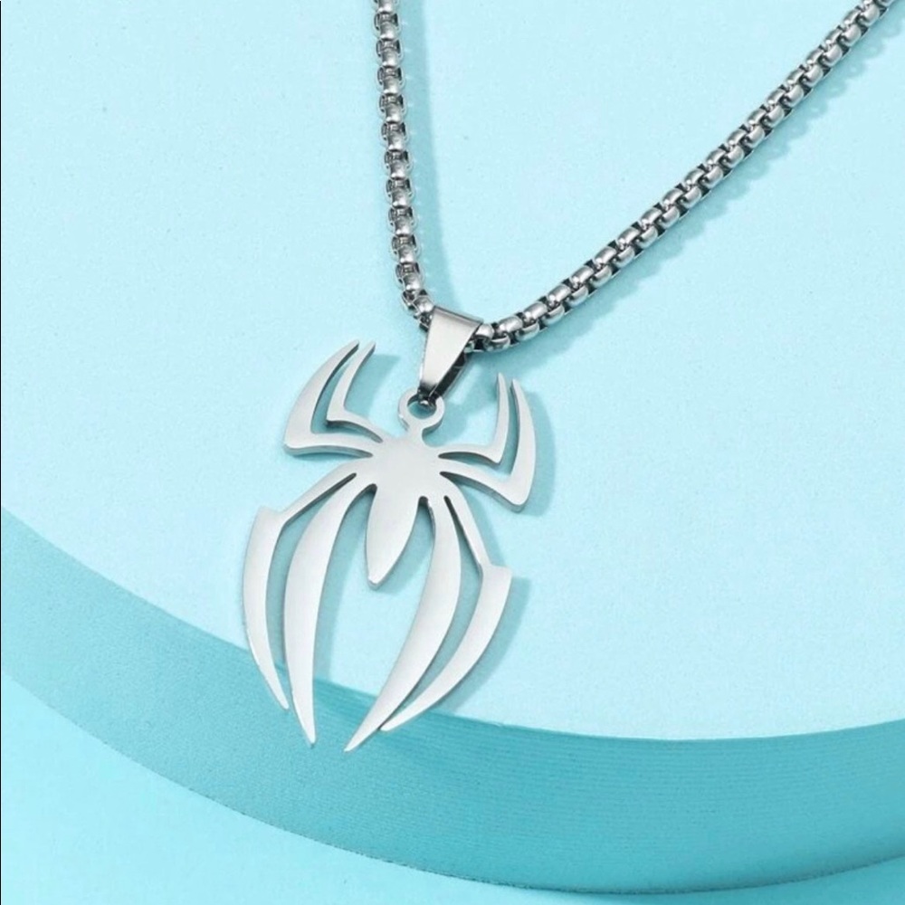 Spider necklace